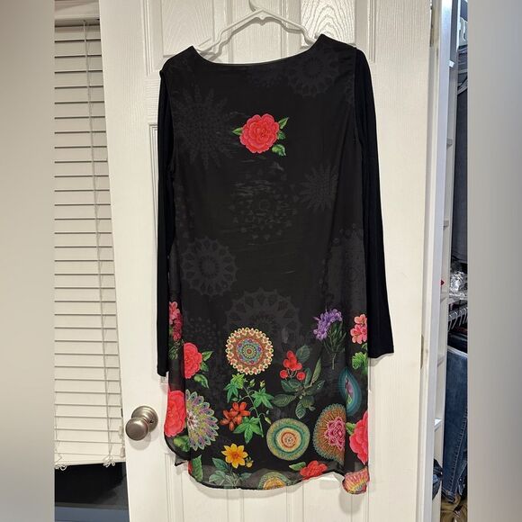 Desigual Kerowac Dress Black Floral Sheer Overlay
Long Sleeves Bodycon S… - Picture 4 of 7